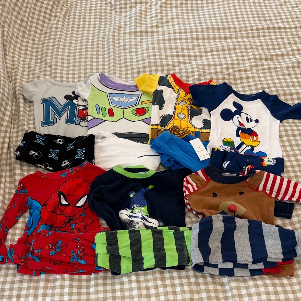 2T-4T | 7 pairs of toddler pajamas